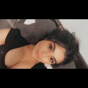 Meet your Posher, Aliya